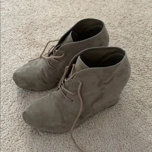 lace up wedged booties